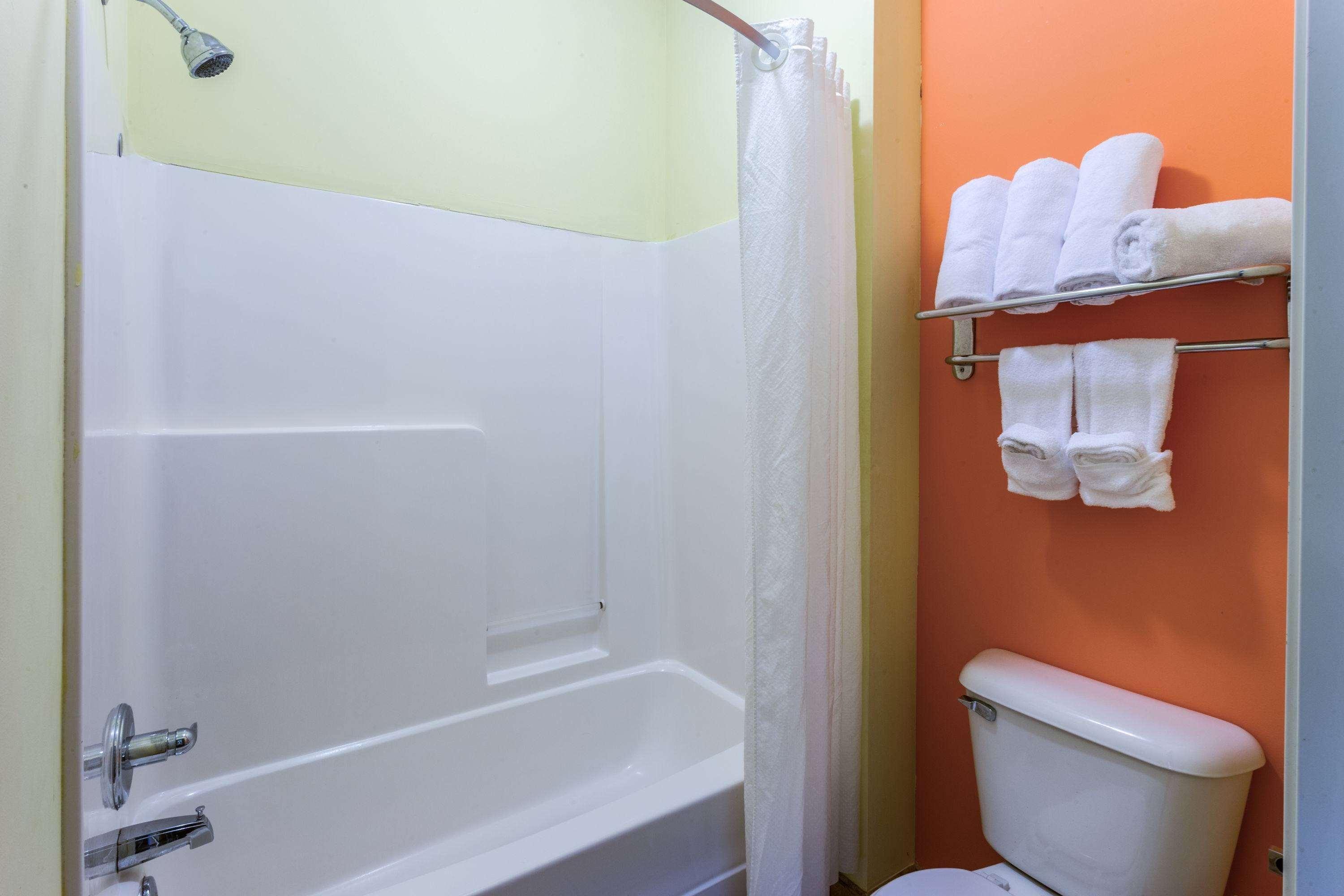 Americinn By Wyndham Streator Ngoại thất bức ảnh